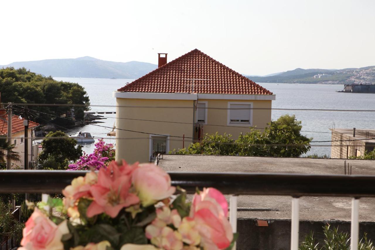 Apartments By The Sea Trogir - 15011 Extérieur photo